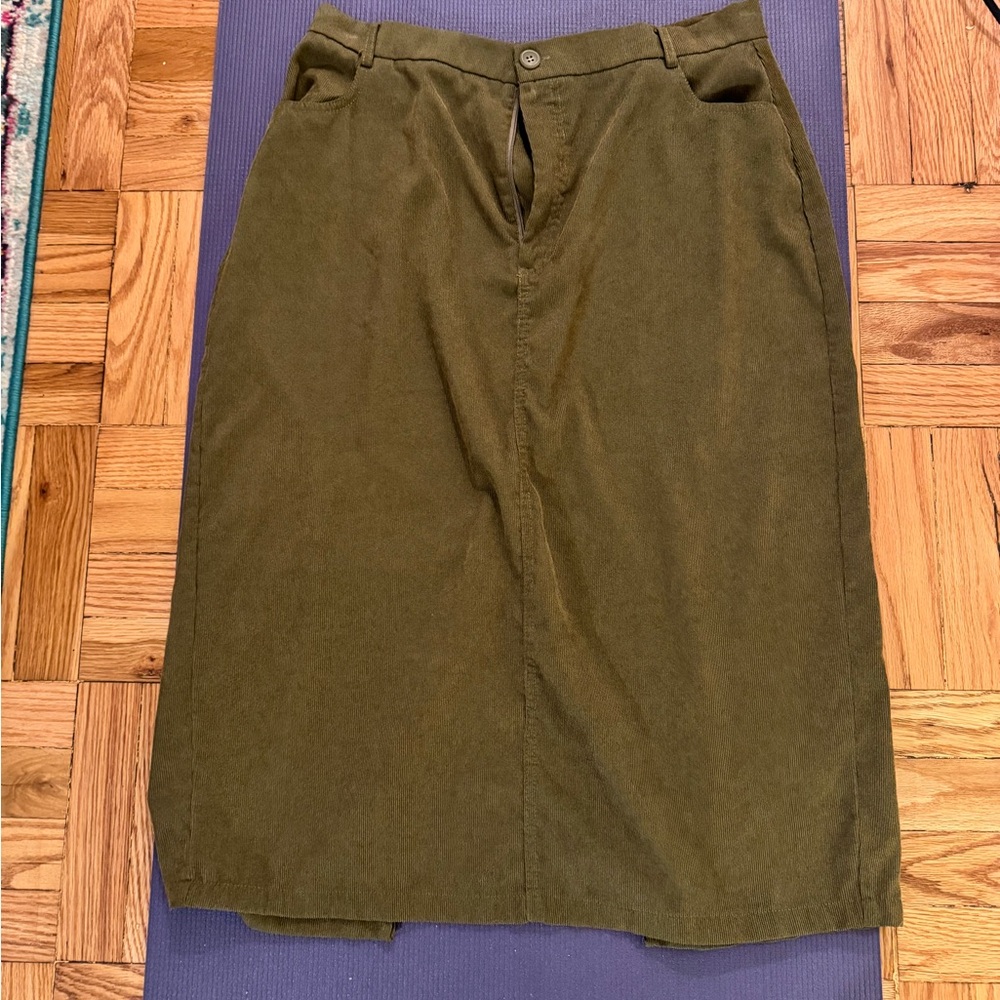 Olive green courderoy skirt cider